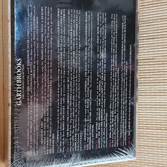 Garth Brooks The Ultimate Collection 10 CD Set New Sealed - Picture 3 of 4